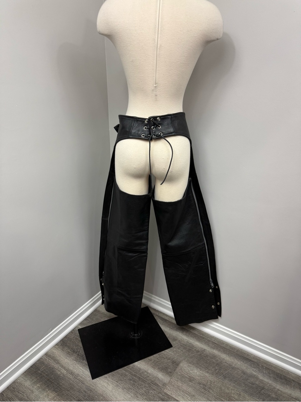 Pro Rider Genuine Leather Chaps - Picture 6 of 16